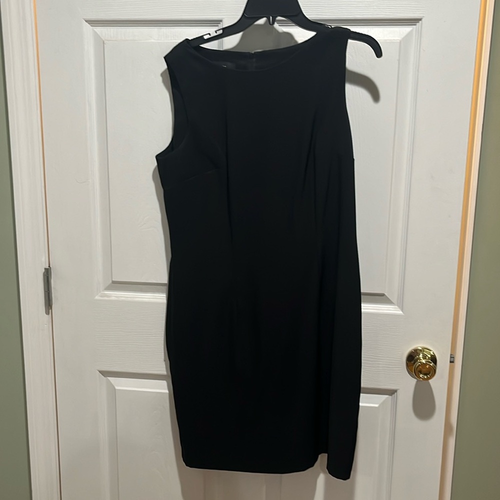 Women’s black sleeveless dress. Alyx. Size 16. Polyester /spandex. EUC